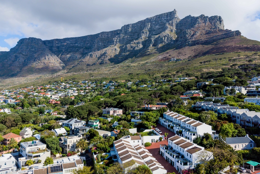 2 Bedroom Property for Sale in Oranjezicht Western Cape
